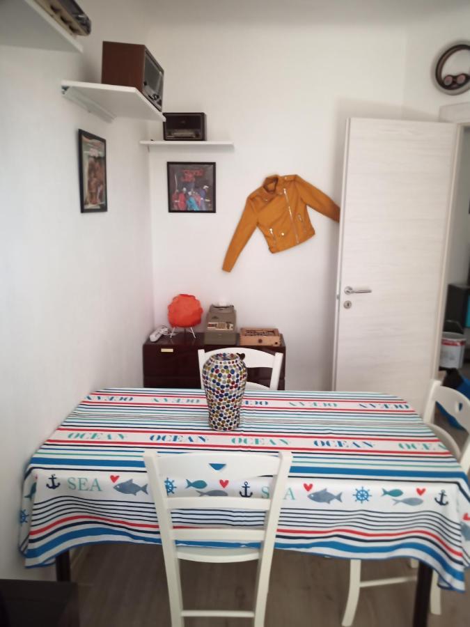 Grand F2 Antibes: Vintage Charm, Beach Proximity & Pet-Friendly Exterior photo