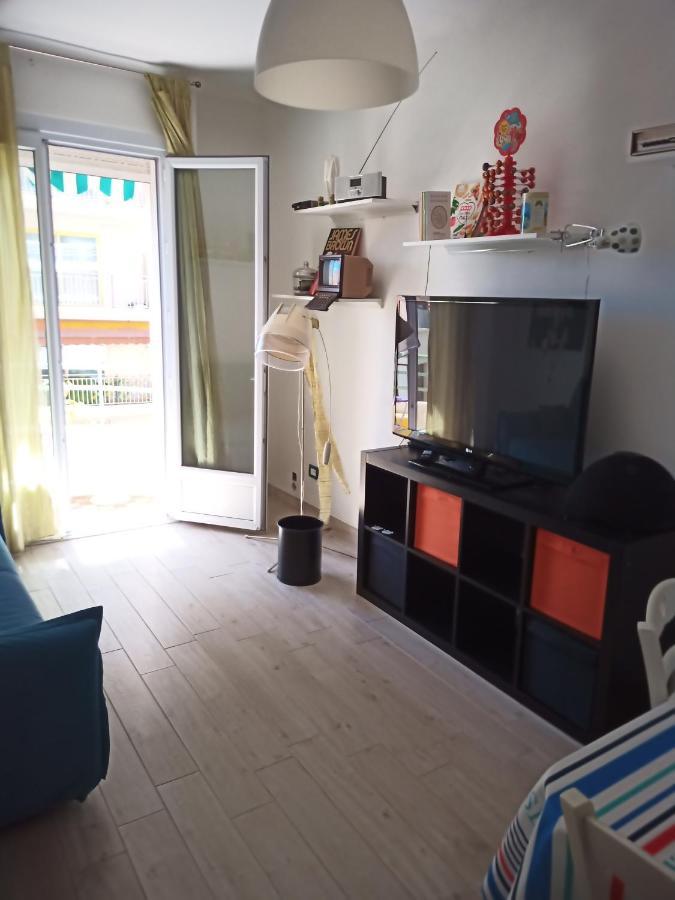 Grand F2 Antibes: Vintage Charm, Beach Proximity & Pet-Friendly Exterior photo
