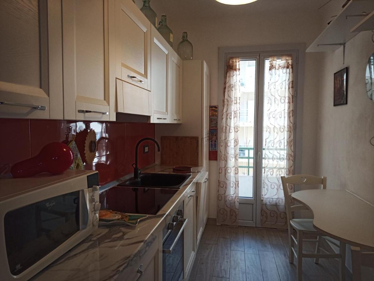Grand F2 Antibes: Vintage Charm, Beach Proximity & Pet-Friendly Exterior photo