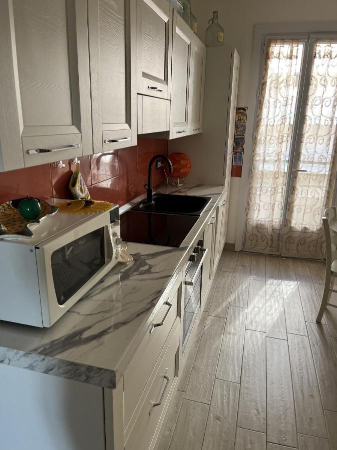 Grand F2 Antibes: Vintage Charm, Beach Proximity & Pet-Friendly Exterior photo