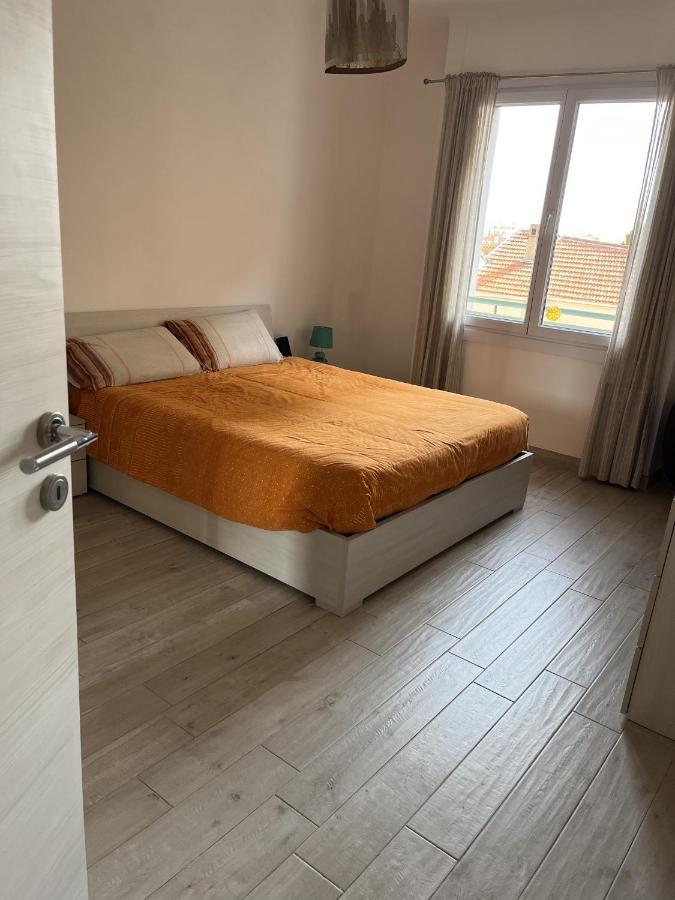 Grand F2 Antibes: Vintage Charm, Beach Proximity & Pet-Friendly Exterior photo