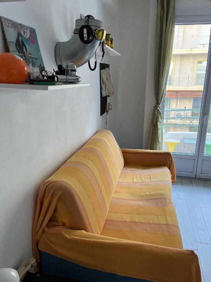 Grand F2 Antibes: Vintage Charm, Beach Proximity & Pet-Friendly Exterior photo